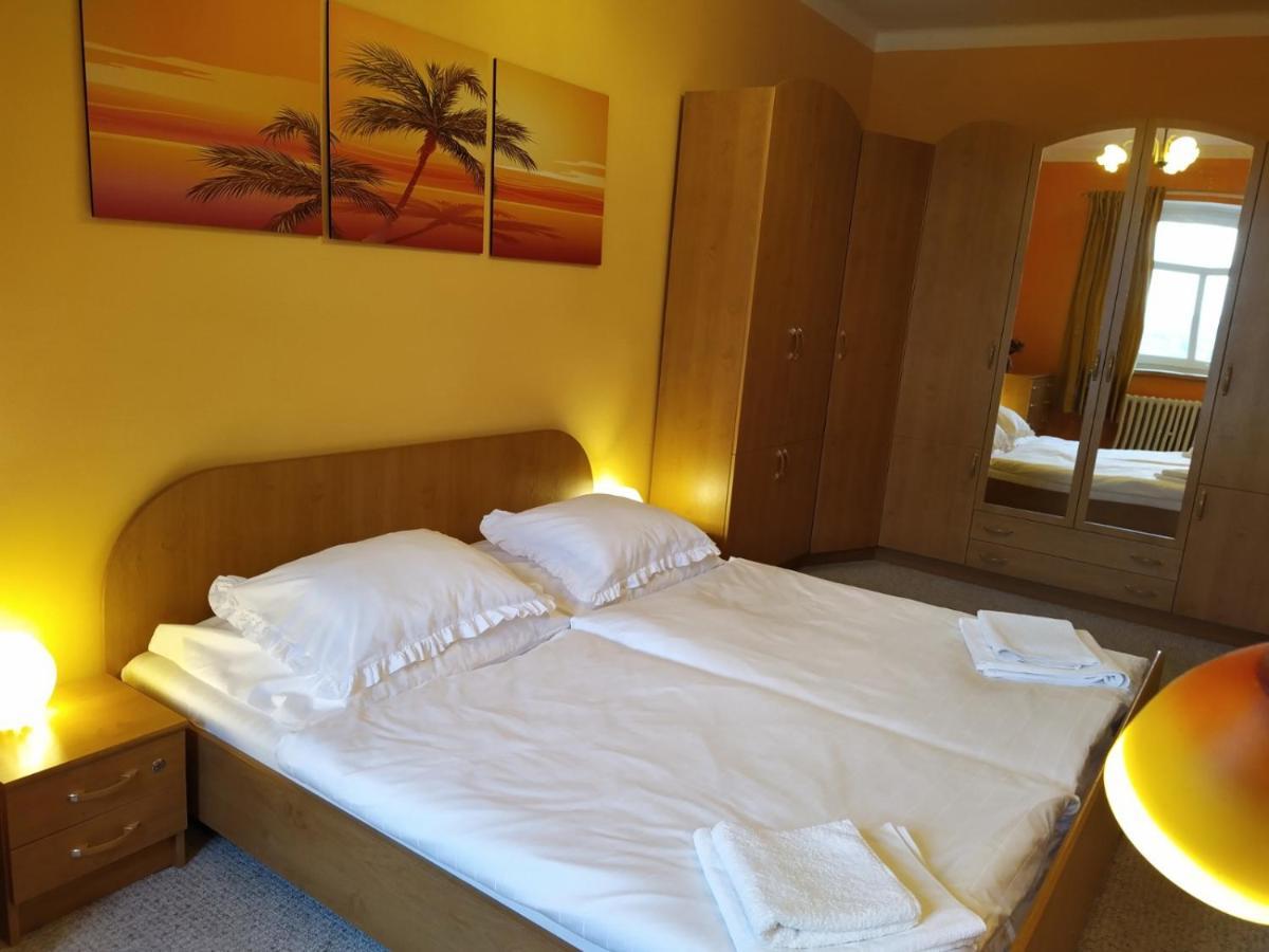 Apartmany Zatec ภายนอก รูปภาพ